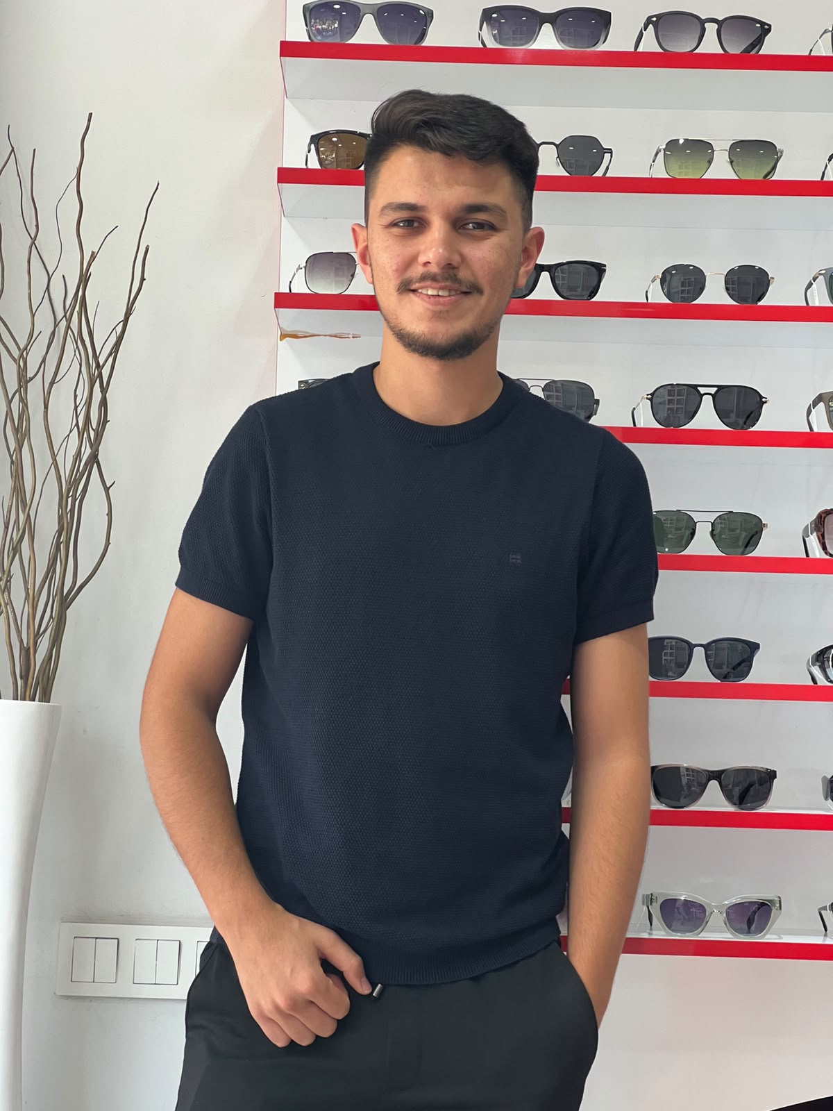 Çelik Optik müşteri danışmanı görseli